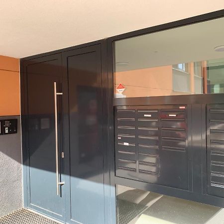 Air-Conditioned, 2 Room Apartment With Terrace ブラチスラヴァ エクステリア 写真