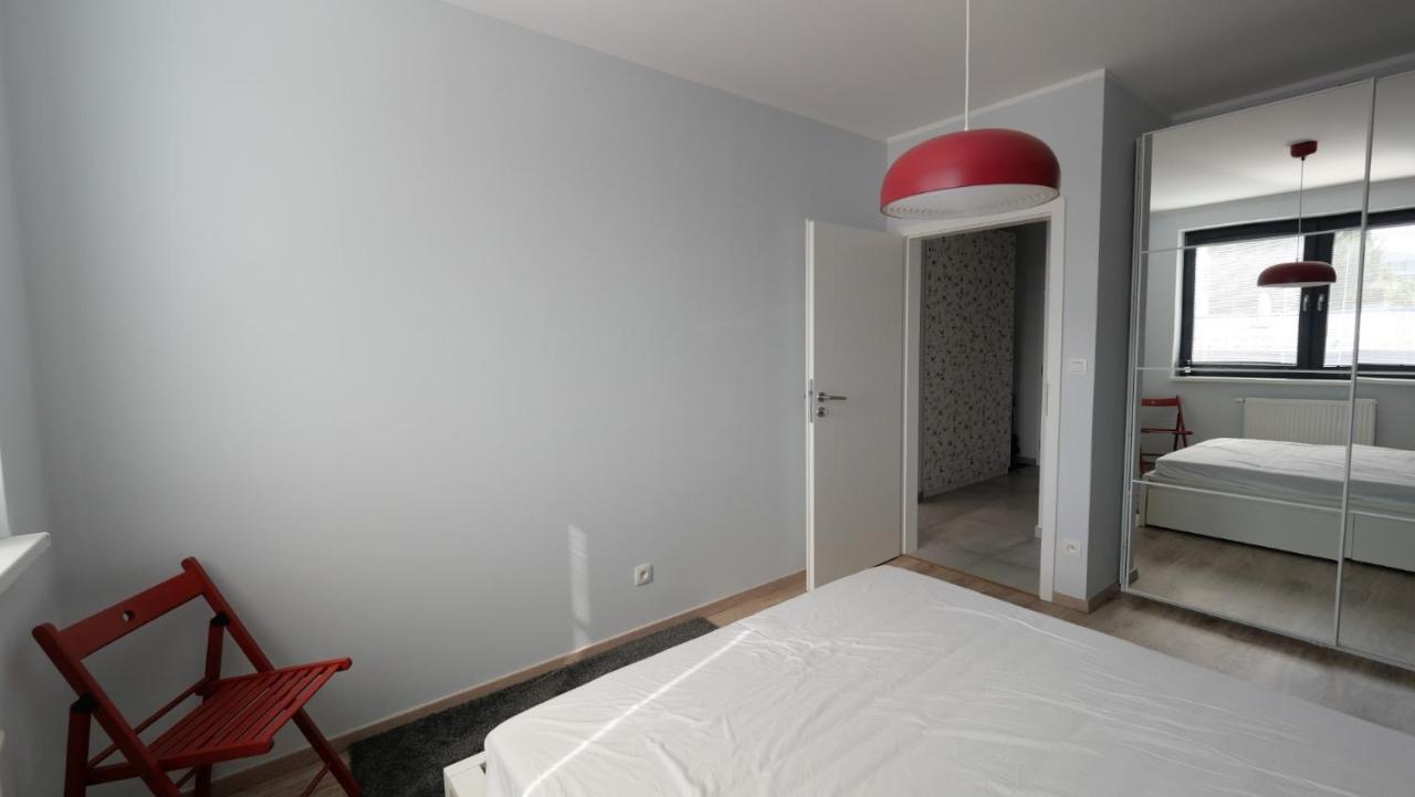 Air-Conditioned, 2 Room Apartment With Terrace ブラチスラヴァ エクステリア 写真